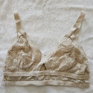 Secret Treasures Women's Lace Cream Bralette Size Small